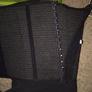Waist trainer